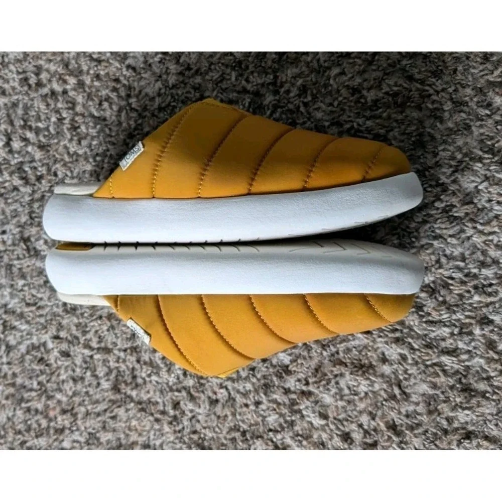 TOMS Women's Alpargata Mallow Puffer Mule | Yellow Size 5